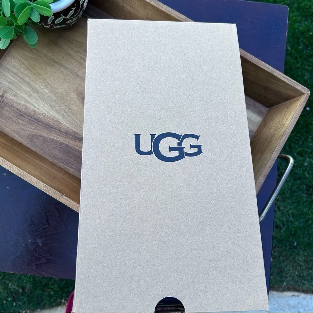 NIB UGG Women's Oh Yeah Spots Slipper 1118165 Natural Real Lamb Fur | Size 6 - Picture 9 of 9